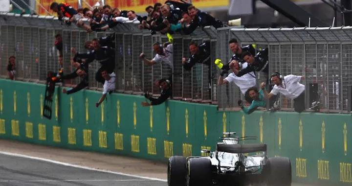 Gp Gran Bretagna F1 2017: doppietta Mercedes! Hamilton in trionfo