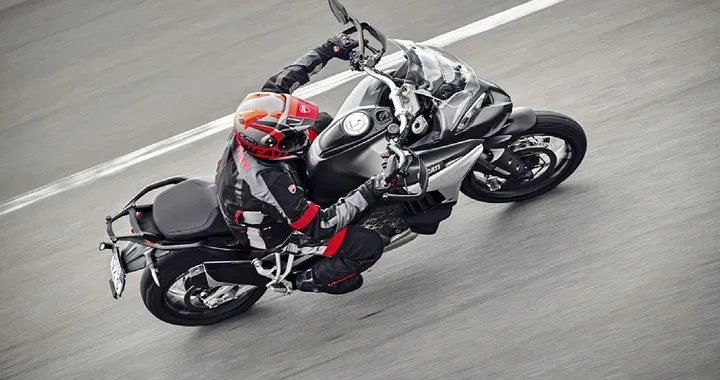 Ducati svela Multistrada V4: caratteristiche e disponibilità
