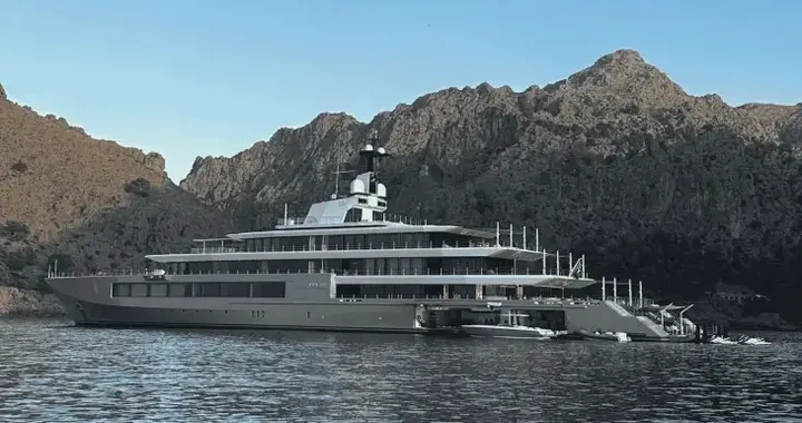 Il megayacht da 250 milioni di Steven Spielberg torna in Europa: è lungo 103 metri