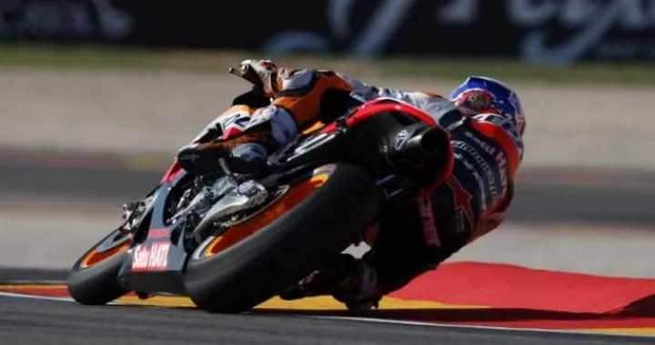 MotoGP, Aragon: le FP2 sono di Stoner, ma la sorpresa è De Puniet. Rossi 9°.