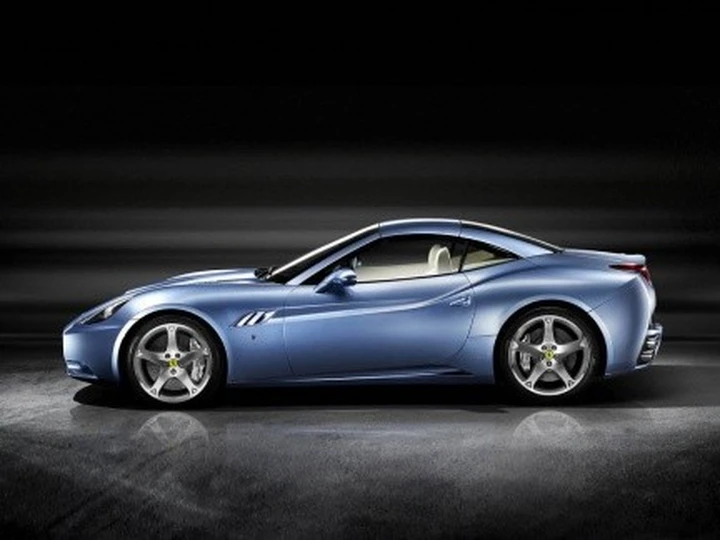 Ferrari California: eccola in versione chiusa
