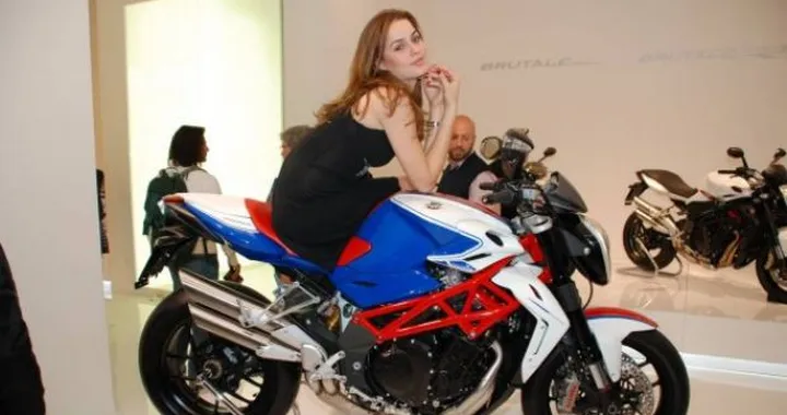 MV Agusta Brutale 920, 1090 R, 1090 R America m.y. 2012 - Salone EICMA Milano 2011