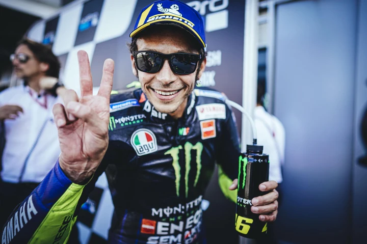 Valentino Rossi, passerella a Tavullia sulla M1 da gara in vista di Misano?