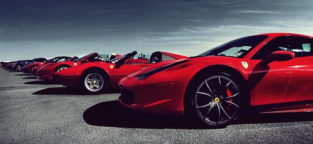 Ferrari: calano le ricerche su Google nell'ultimo decennio