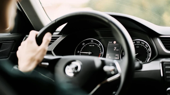 Assicurazione auto online conveniente: la proposta di Verti ad aprile