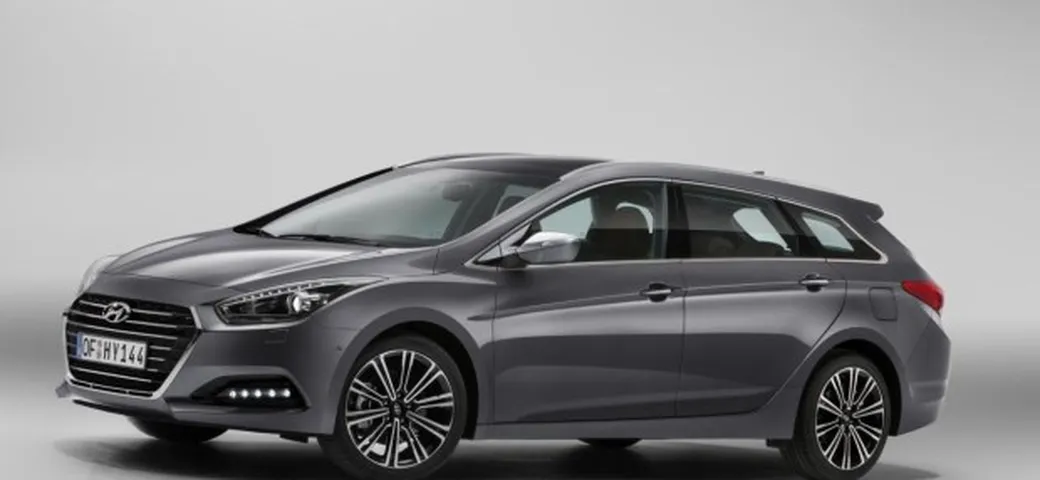 Hyundai aggiorna anche la i40