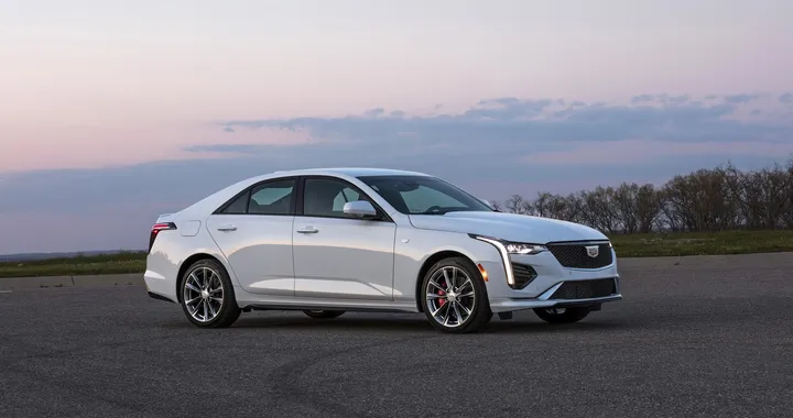Cadillac CT4: la nuova berlina sportiva a stelle e strisce