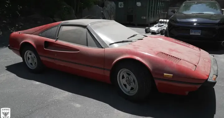 La storia commovente della Ferrari 308 GTSi rimasta ferma per 18 anni
