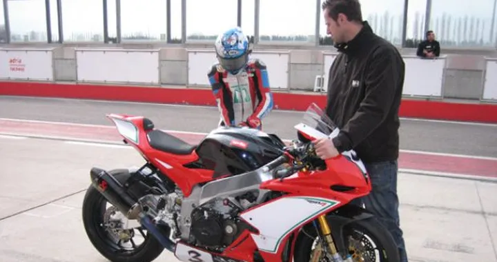 CIV, M2 Racing: Shake down della RSV4 APRC Stock 1000 di Alessio Corradi