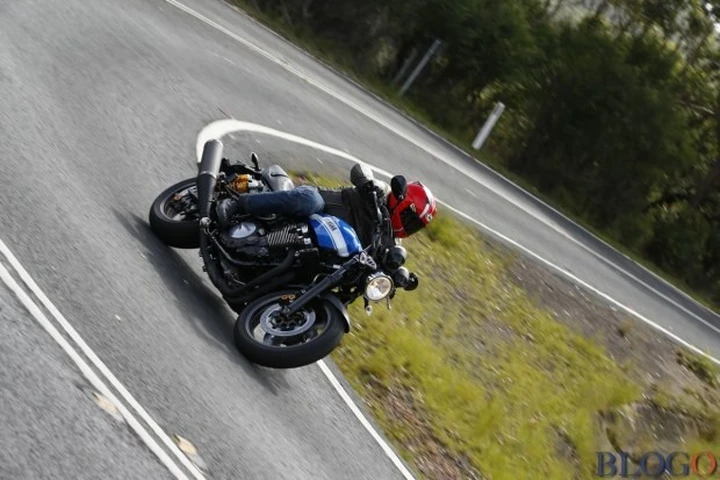 Yamaha XJR 1300 & XJR 1300 Racer 2015: il test di Motoblog