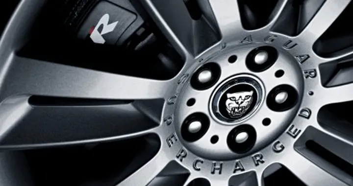 Jaguar: un prototipo di supercar a motore centrale a Ginevra 2010!