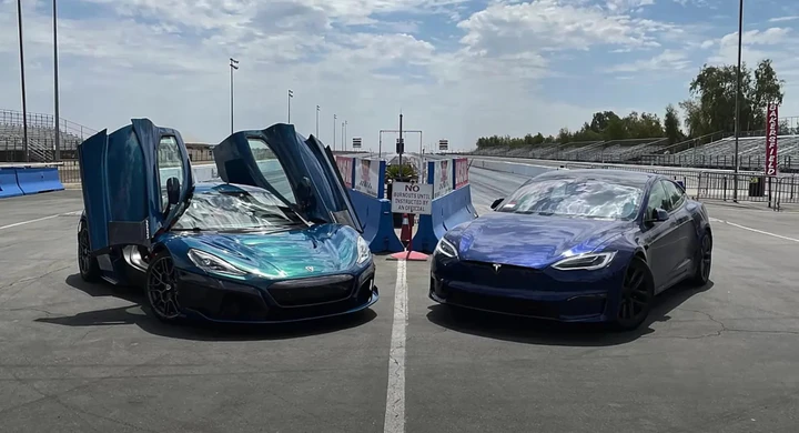Rimac Nevera vs Tesla Model S Plaid: drag race elettrica [Video]