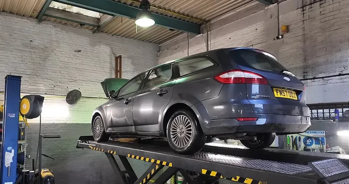 Ford Mondeo con 650.000 km, cosa si chiede a un'auto da 200 euro?