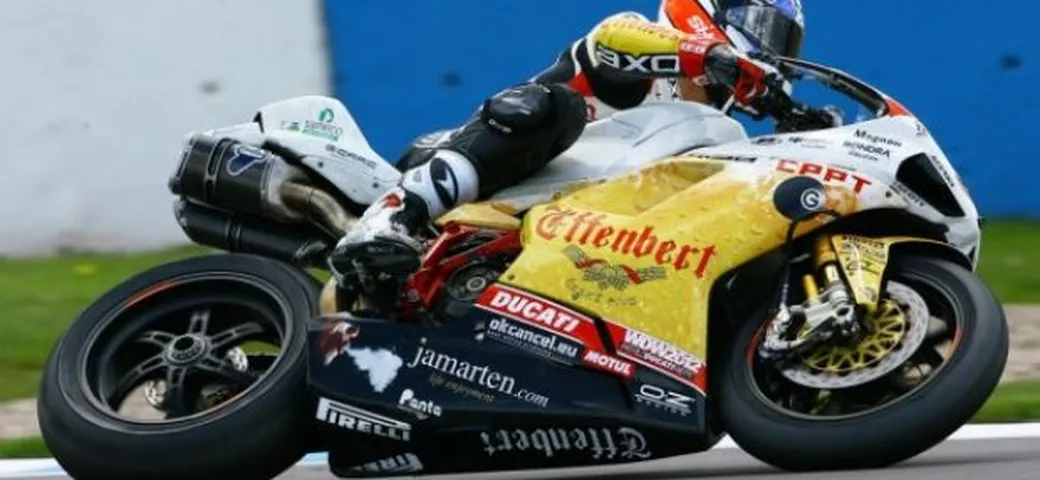 WSBK, Misano: Guintoli il più veloce nel warm-up, bene Biaggi e Checa