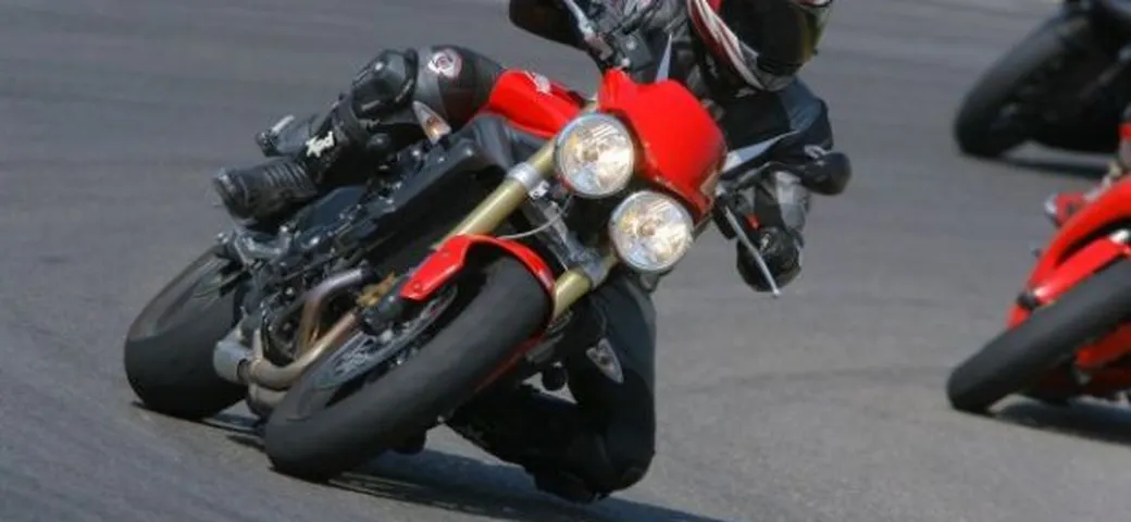 Scatto in Corsa: Lady Street Triple a Castelletto di Branduzzo