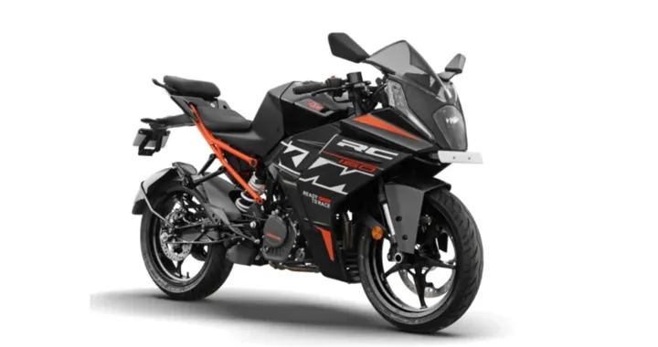 KTM RC 160: la piccola "belva" che sfida le grandi
