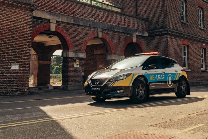 Nissan RE-LEAF: il prototipo per le catastrofi naturali