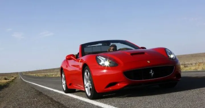 Ferrari California: debutta la versione con cambio manuale