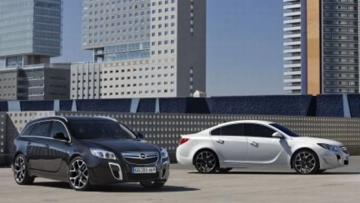 Opel Insignia OPC: debutta il cambio automatico