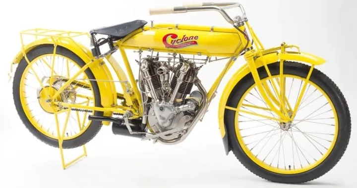 Cyclone V-Twin del 1915: record all'asta per una moto d'epoca