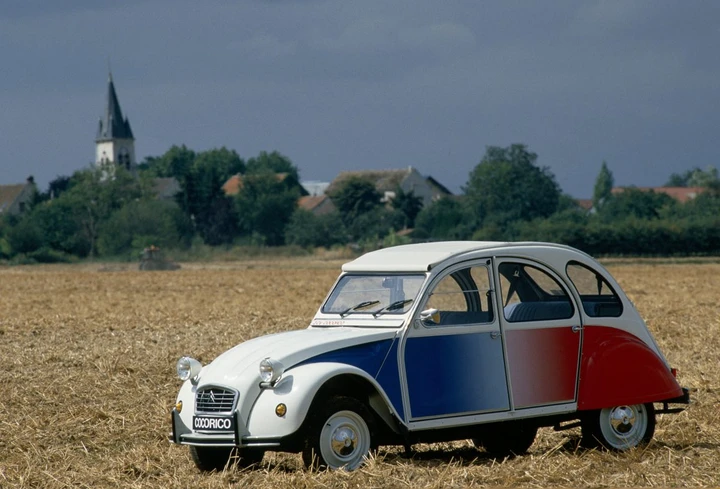 Citroën celebra i 40 anni della 2 CV Cocorico: la serie speciale che vestì il tricolore francese