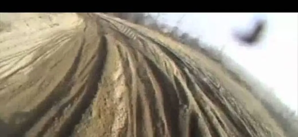 Motocross: Marco Melandri si allena a Pomposa /video