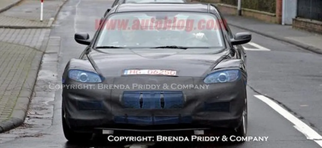 Foto spia: Mazda RX8 2010