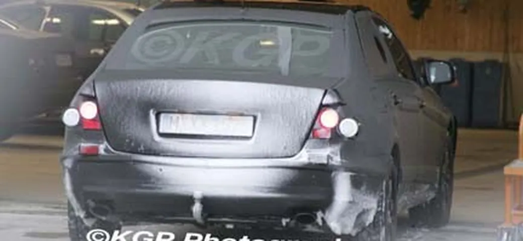 Mercedes Classe E 2009: foto spia
