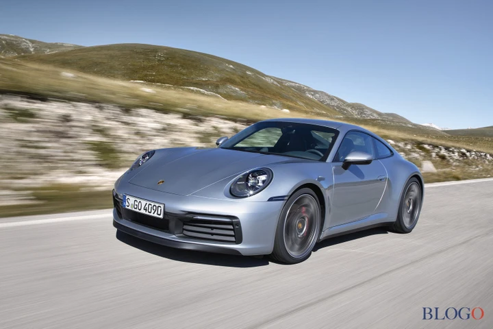 Porsche 911: il debutto del wet mode sulla 992
