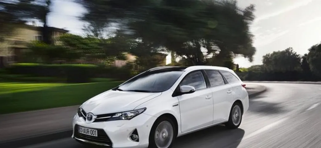 Toyota Auris Touring Sports: prova su strada
