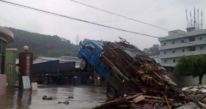 I trasporti eccezionali in Cina? Tanta fantasia e qualche inconveniente...