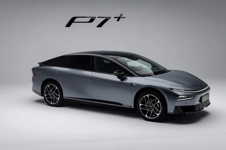 XPENG guida l'innovazione: primo posto mondiale in sicurezza e guida autonoma