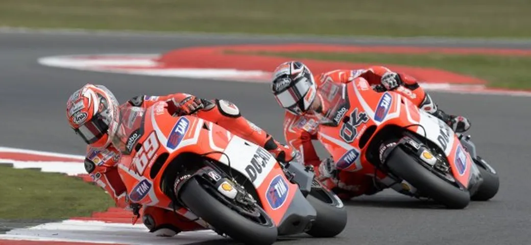 MotoGP Silverstone 2013: Ducati in affanno sotto gli occhi di Carl Fogarty
