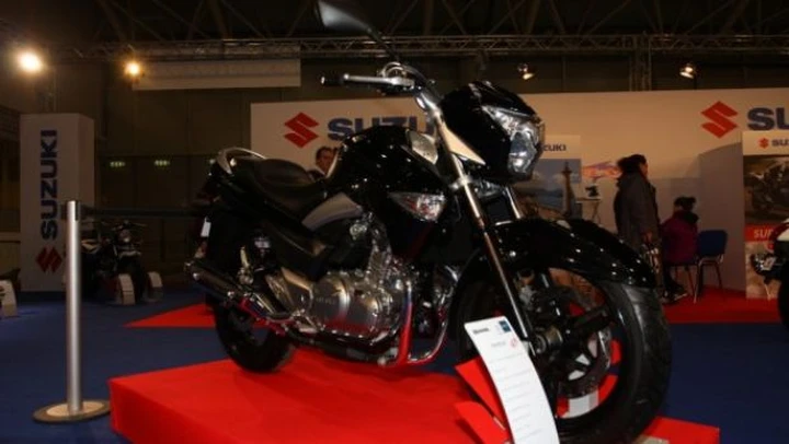 Suzuki Inazuma 250 - Live Motodays 2012