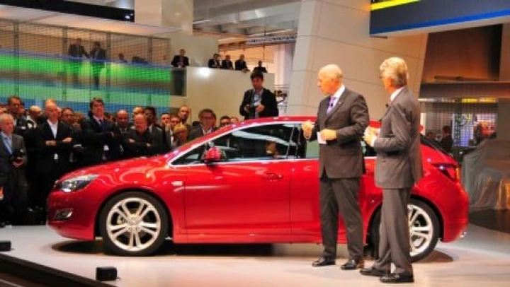 Opel: Magna chiede un risarcimento a General Motors per il fallimento delle trattative