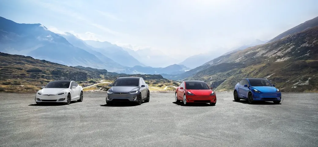 Tesla crollo dei prezzi fra le usate: nessuno le vuole