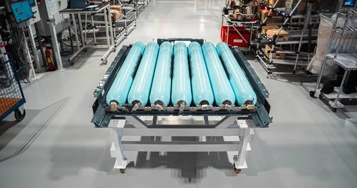 BMW iX5 Hydrogen, autonomia fino a 750 km e rifornimento in meno di 5 minuti