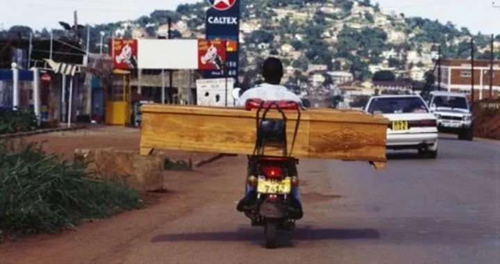 Foto del giorno: funerale economico
