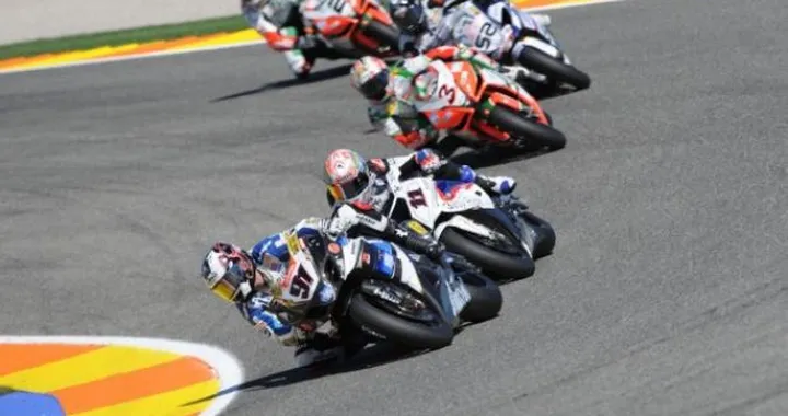 WSBK: Leon Haslam allunga in campionato e Max Biaggi segue a ruota, sarà una lotta a due?