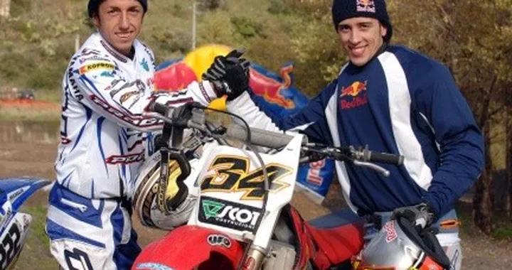 Cairoli e Dovizioso sul campo cross di Patti