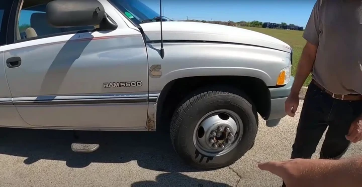 Non rinuncia al suo pick-up, neppure dopo 3 cambi di motore e 12 trasmissioni