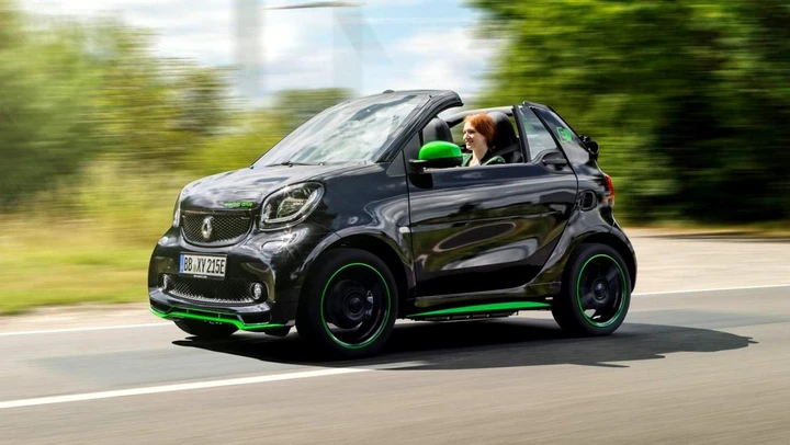 Smart ForTwo, il ritorno è sempre più vicino: non sarà così economica
