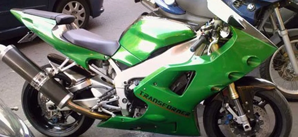 Yamaha R1 Transformer