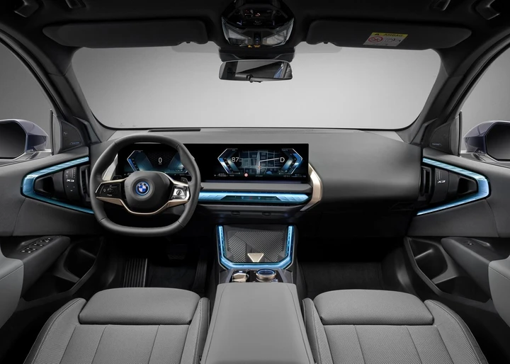 Nuova BMW X3 2024 dotazioni