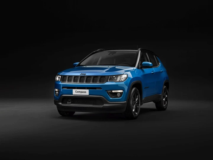 Jeep: la versione speciale Night Eagle per Renegade e Cherokee