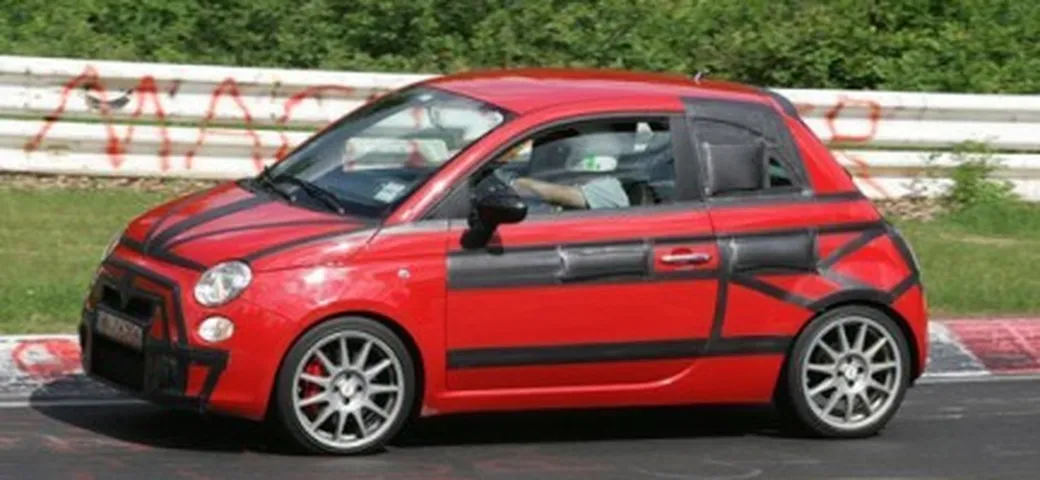 Ritardato il lancio della Fiat 500 Abarth?