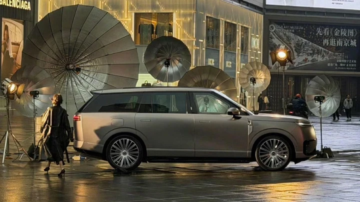 XPeng GX, interni ufficiali: layout 2+2+2 e autonomia fino a 750 km
