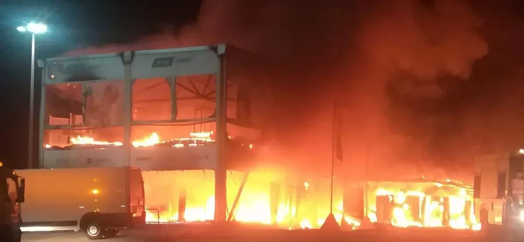 Jerez, la MotoE va a fuoco. Addio campionato?