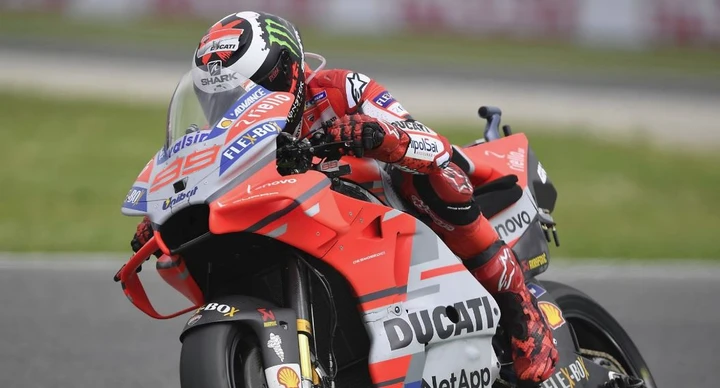 MotoGP Barcellona 2018: Lorenzo su Iannone nel Day-1