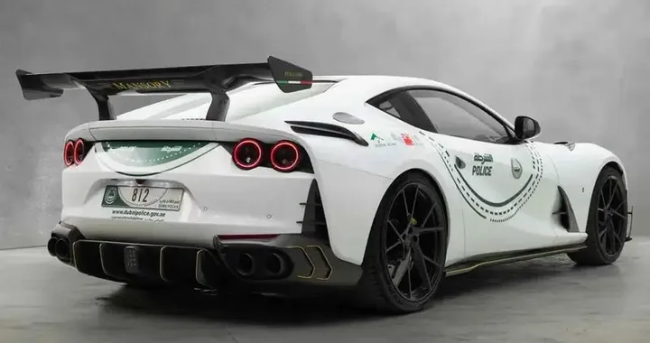 Dubai Police, arriva la Ferrari 812 Superfast firmata Mansory: 800 CV per la nuova supercar di pattuglia